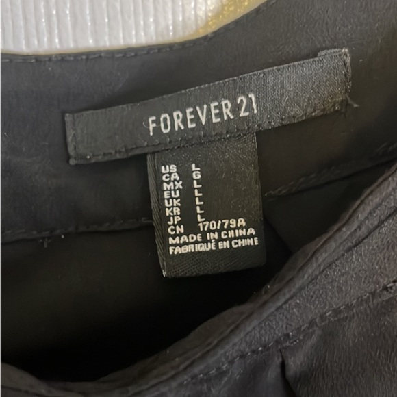 Women’s black dress shorts - Picture 3 of 4